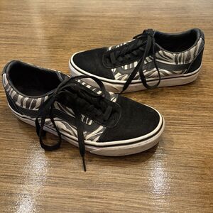 VANS Womens Ward Black White Metallic Zebra Skate Shoes Sneakers Size 7 US